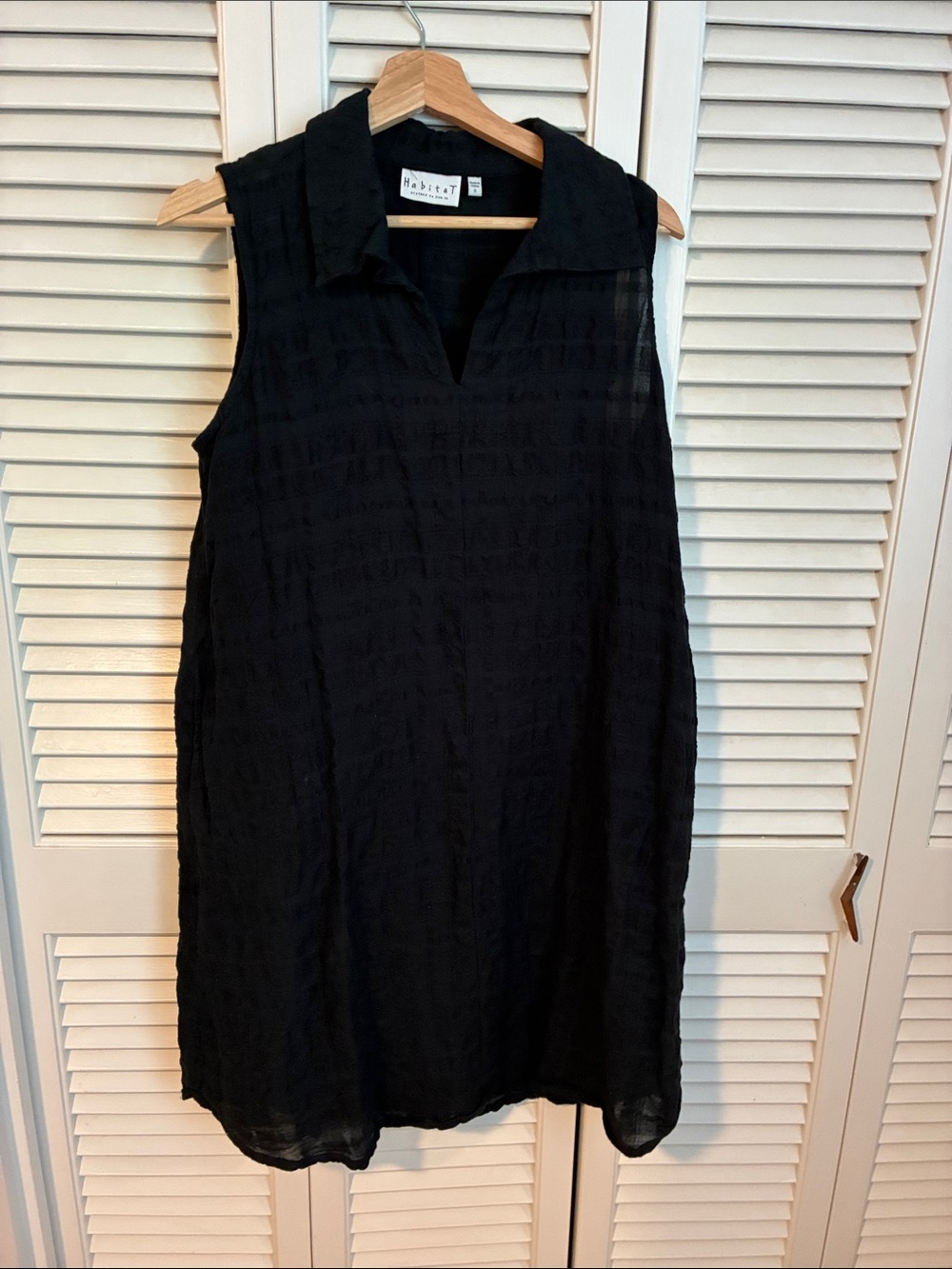 Habitat Black Sleeveless Collared Shift Dress with V-Notch